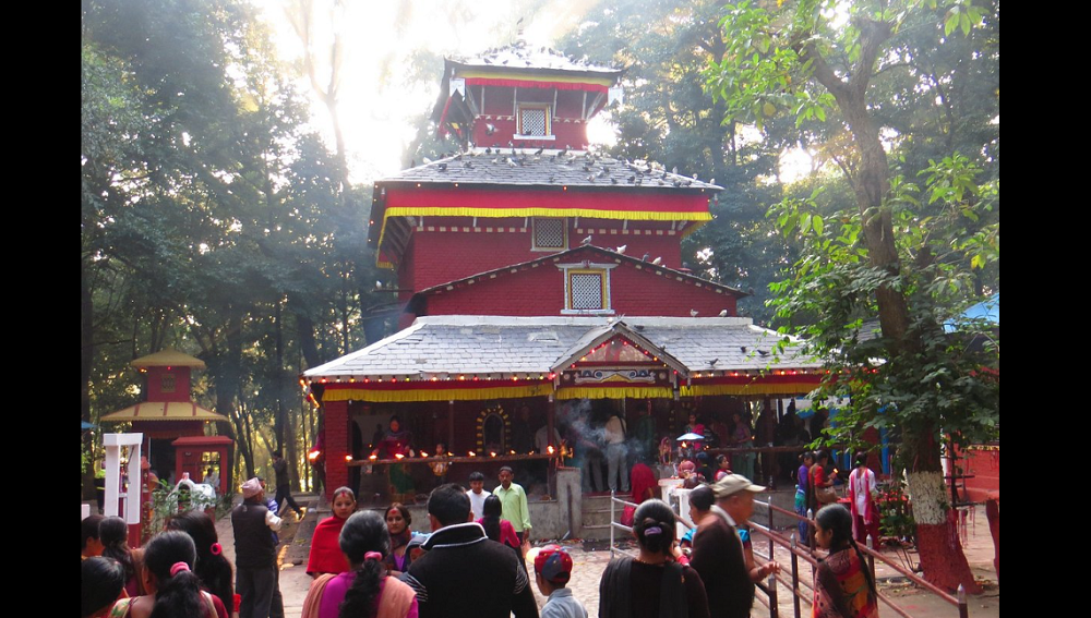 बागलुङको कालिका मन्दिरमा आठ दिनमा पाँच लाख धार्मिक पर्यटक